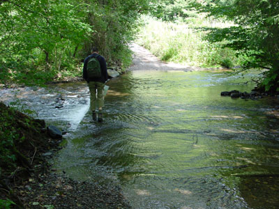 de rivier oversteken