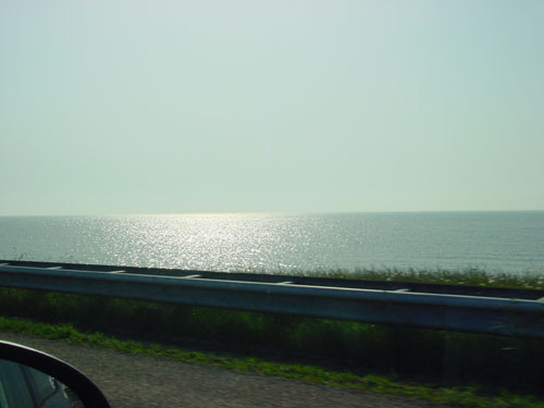 de zon in het ijsselmeer